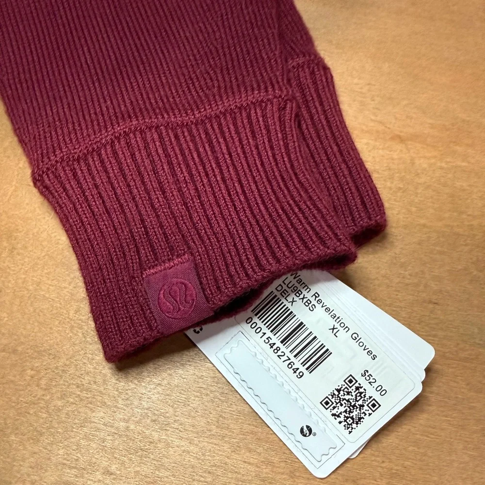 Lululemon Womens Warm Revelation Gloves size XL NWT